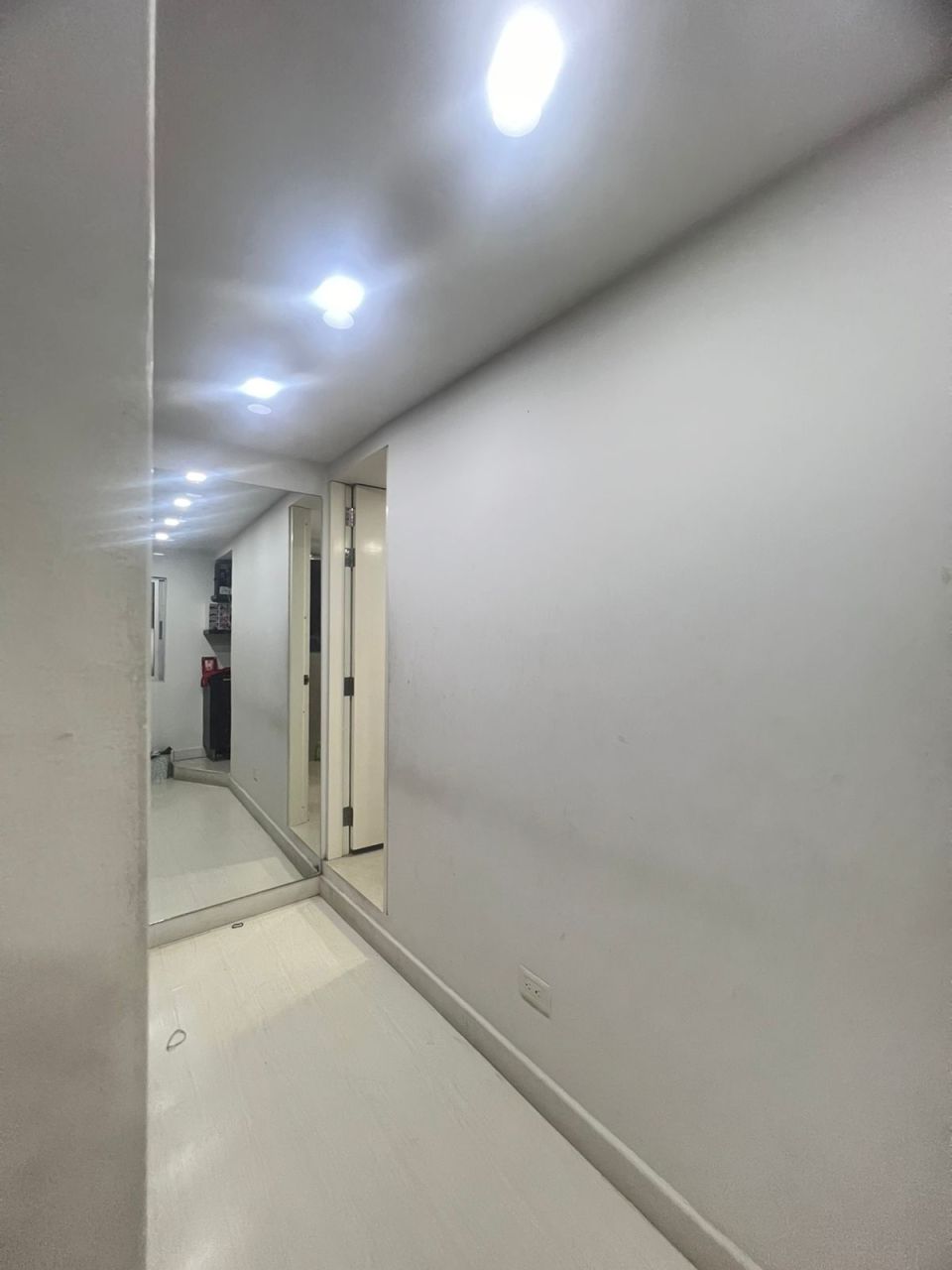 Casa en venta Cundinamarca Bogotá Gran Britalia Et I 405 m2 Habitaciones 6 Baños 6 Garajes 2 Precio $680000000