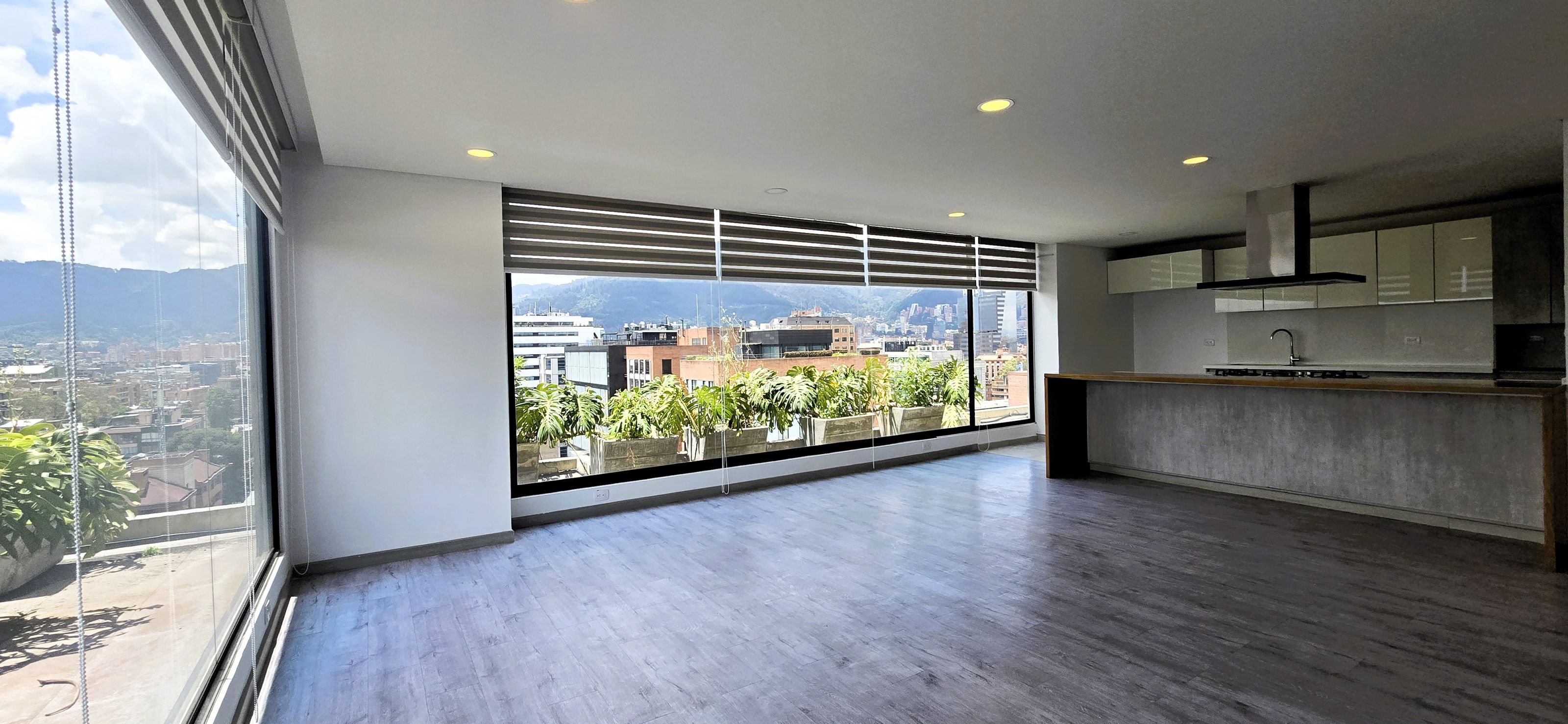 Apartamento en arriendo Cundinamarca Bogotá Santa Bibiana 145 m2 Habitaciones 3 Baños 4 Garajes 2 Precio $10380000