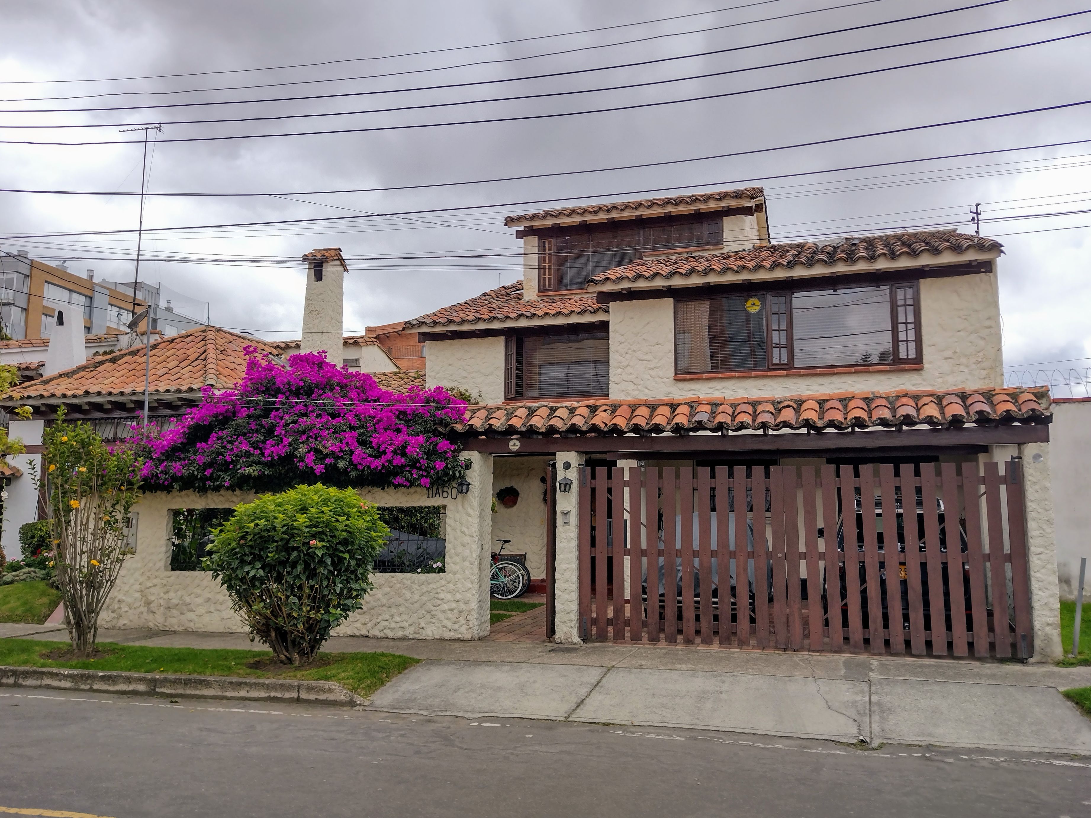 Casa en venta Cundinamarca Bogotá Santa Barbara Central 291 m2 Habitaciones 3 Baños 4 Garajes 2 Precio $1347000000