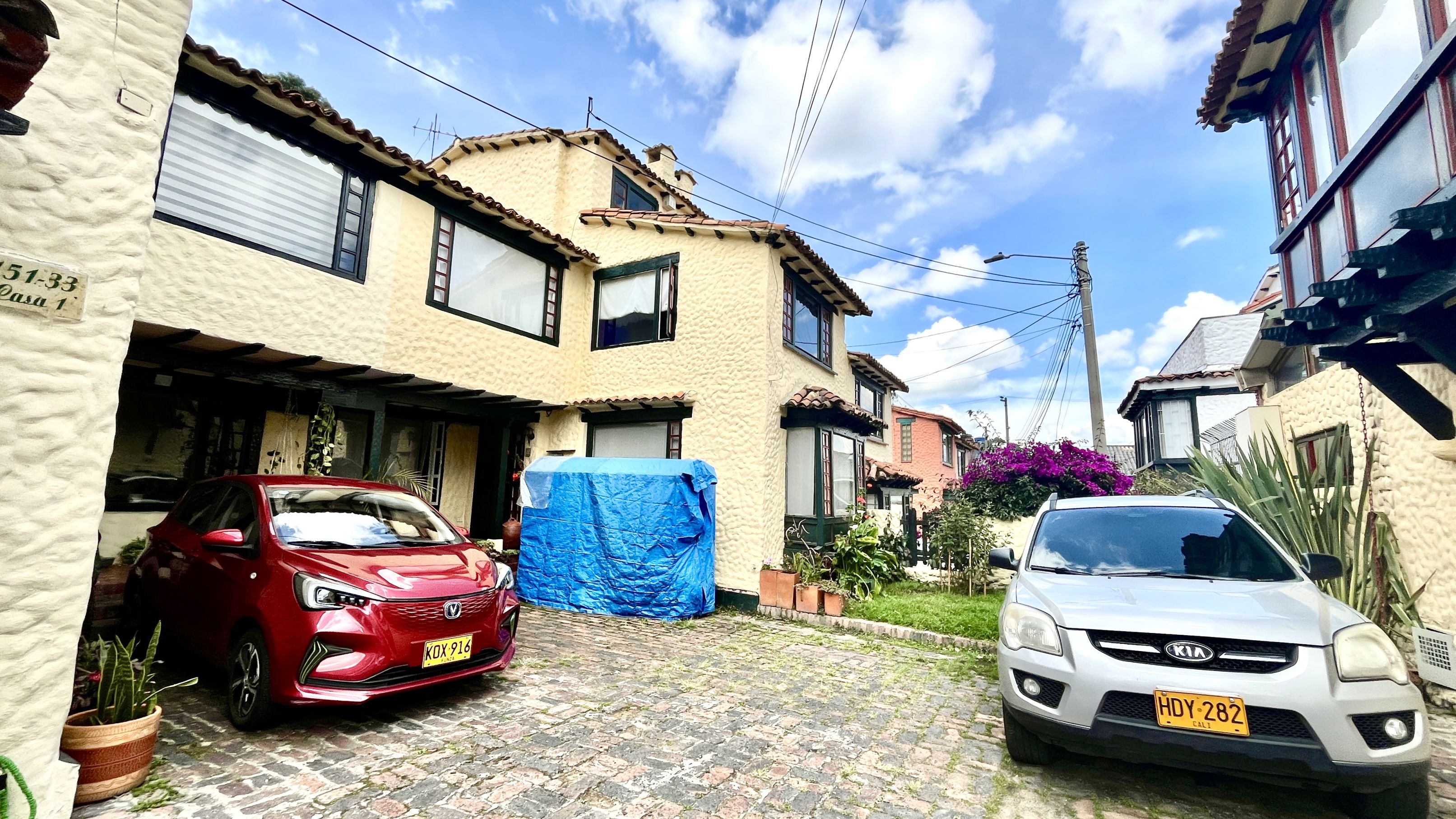 Casa en venta Cundinamarca Bogotá Cedro Salazar 220 m2 Habitaciones 4 Baños 3 Garajes 2 Precio $1200000000