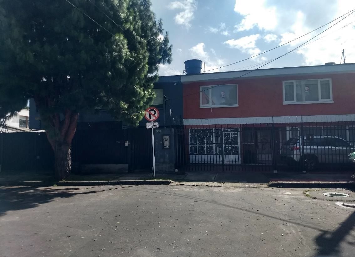 Casa en venta Cundinamarca Bogotá Polo Club 234 m2 Habitaciones 3 Baños 2 Garajes 1 Precio $1080000000