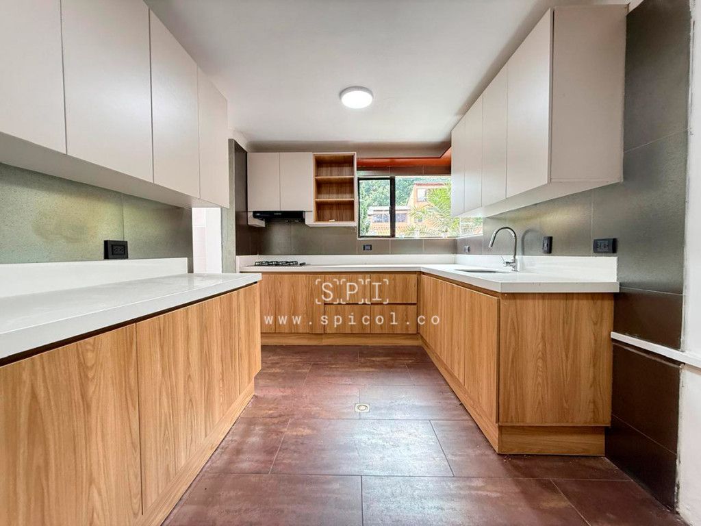 Casa Campestre en arriendo Antioquia Medellín El Diamante No2 300 m2 Habitaciones 3 Baños 4 Garajes 4 Precio $10500000