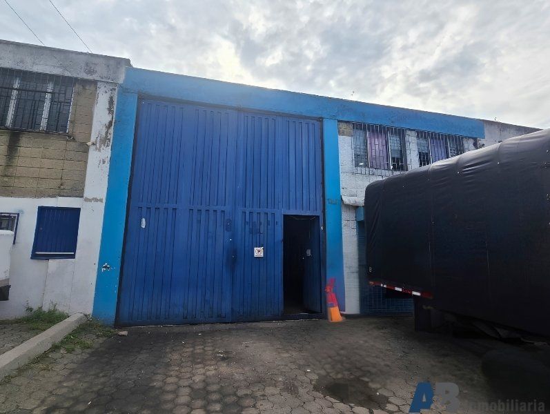 Bodega en arriendo Antioquia Itagüí San Fernando 230 m2 Habitaciones 0 Baños 2 Garajes 2 Precio $10000000