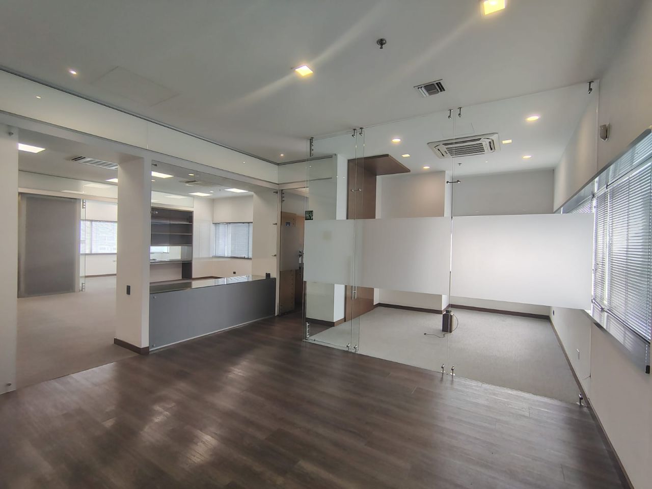 Oficina en arriendo Antioquia Medellín Manila 132 m2 Habitaciones 0 Baños 2 Garajes 0 Precio $12800000
