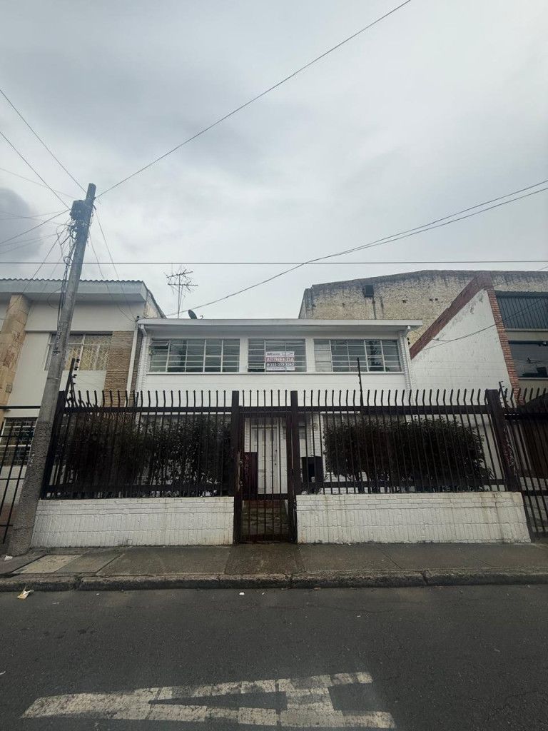 Oficina en arriendo Cundinamarca Bogotá Quinta Camacho 360 m2 Habitaciones 0 Baños 3 Garajes 2 Precio $9000000