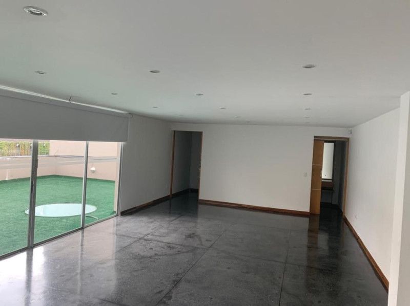 Oficina en venta Cundinamarca Bogotá Emaus 301 m2 Habitaciones 0 Baños 0 Garajes 2 Precio $5000000000