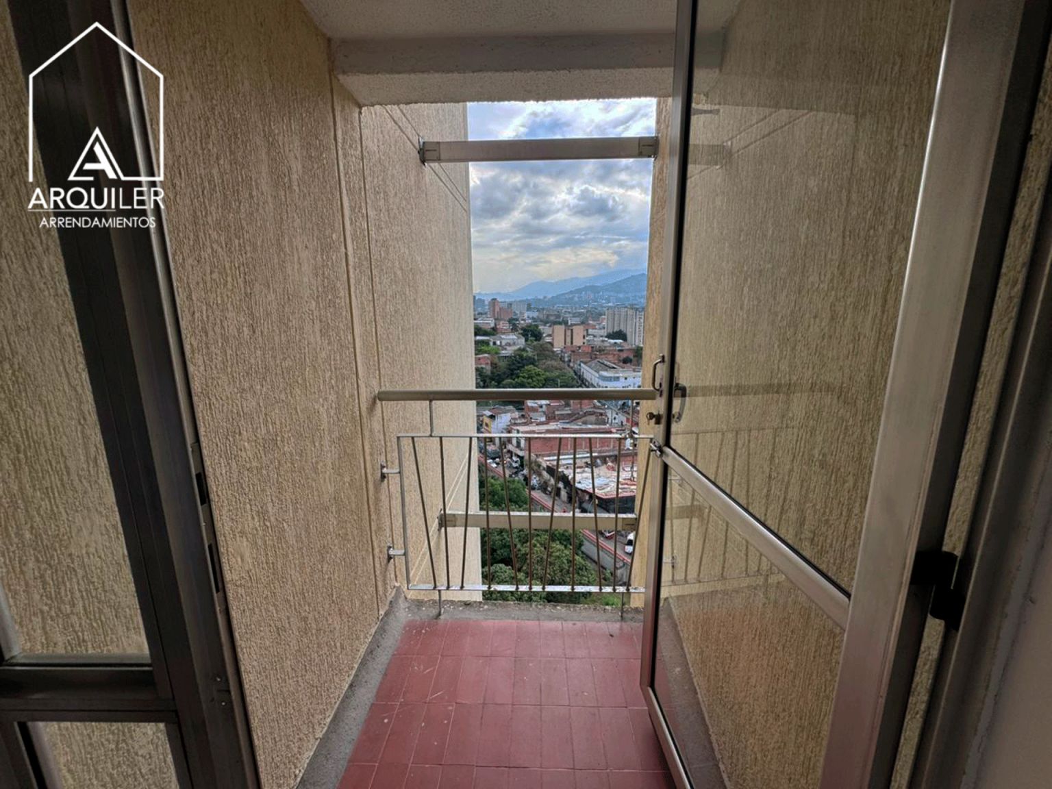 Apartaestudio en arriendo Antioquia Bello Zona Industrial 2 40 m2 Habitaciones 1 Baños 1 Garajes 0 Precio $1450000