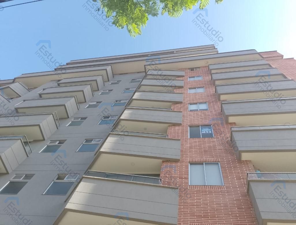 Apartaestudio en arriendo Antioquia Medellín Miravalle 57 m2 Habitaciones 1 Baños 2 Garajes 1 Precio $2800000