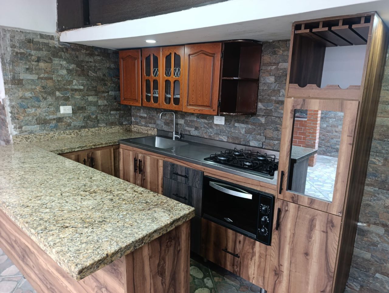 Casa en arriendo Antioquia Medellín Buenos Aires 130 m2 Habitaciones 3 Baños 2 Garajes 0 Precio $2200000