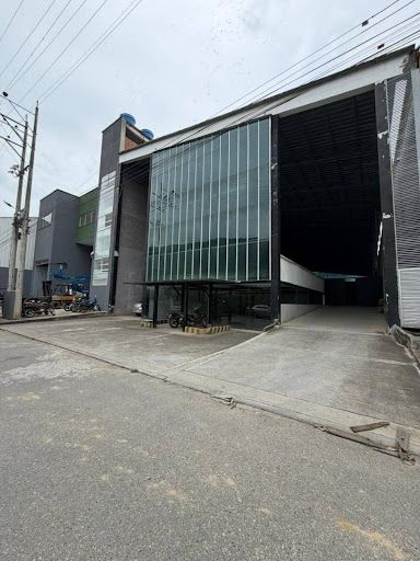 Bodega en arriendo Santander Bucaramanga Bucaramanga 1727 m2 Habitaciones 0 Baños 4 Garajes 6 Precio $31000000