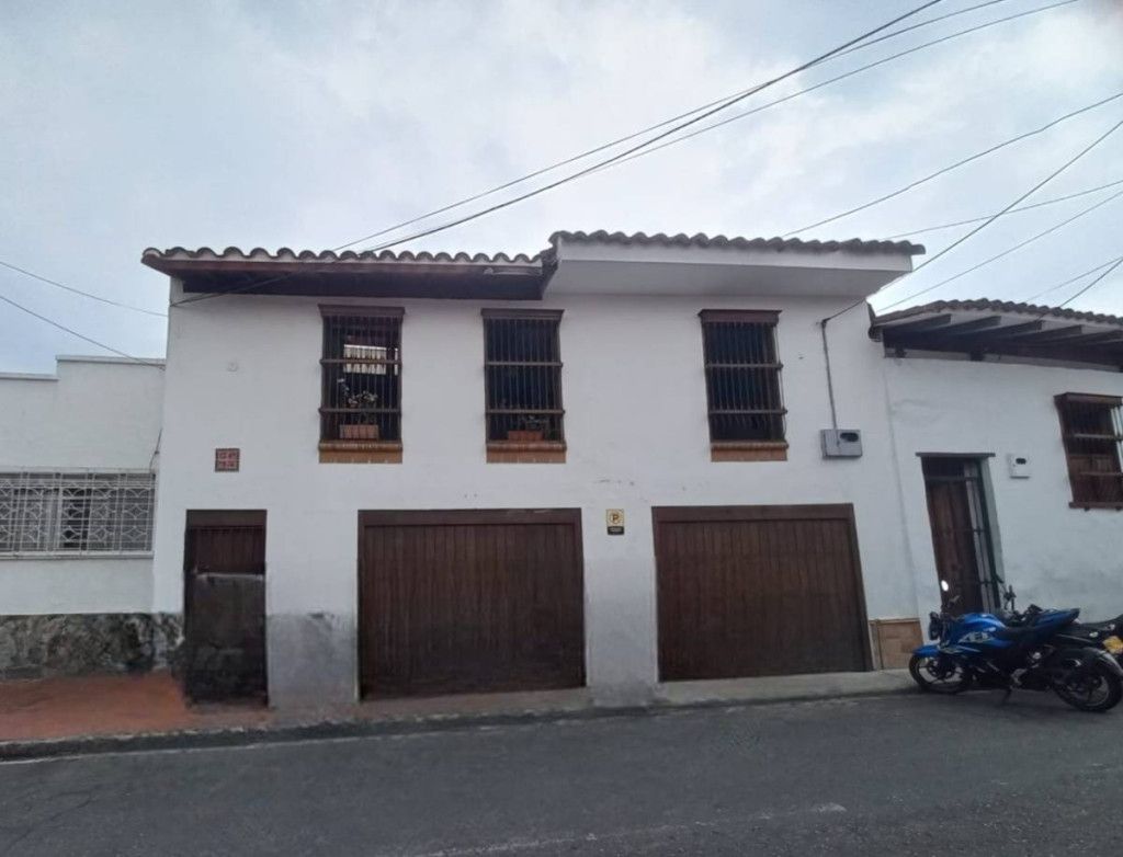 Casa en venta Valle Del Cauca Cali San Antonio 320 m2 Habitaciones 4 Baños 5 Garajes 0 Precio $1500000000