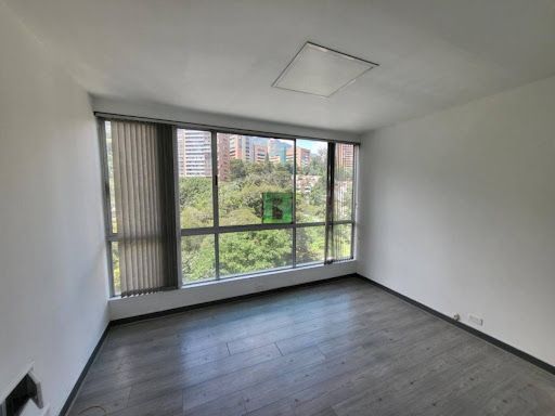 Oficina en arriendo Antioquia Medellín Los Naranjos 29 m2 Habitaciones 0 Baños 1 Garajes 1 Precio $4200000