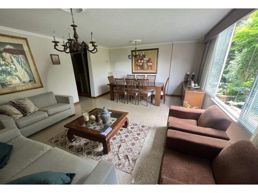Casa en venta Antioquia Medellín El Castillo 220 m2 Habitaciones 4 Baños 4 Garajes 2 Precio $1300000000