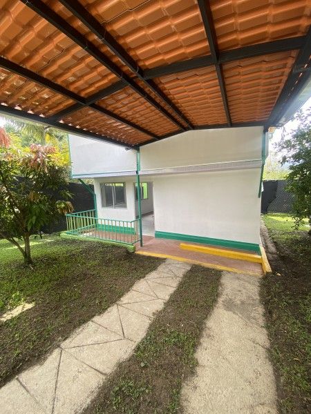Casa en arriendo Quindío Circasia Circasia 95 m2 Habitaciones 3 Baños 3 Garajes 1 Precio $2400000