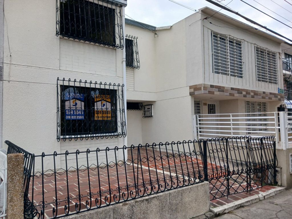 Casa en arriendo Valle Del Cauca Cali Ciudad Los Álamos 120 m2 Habitaciones 4 Baños 2 Garajes 0 Precio $1500000