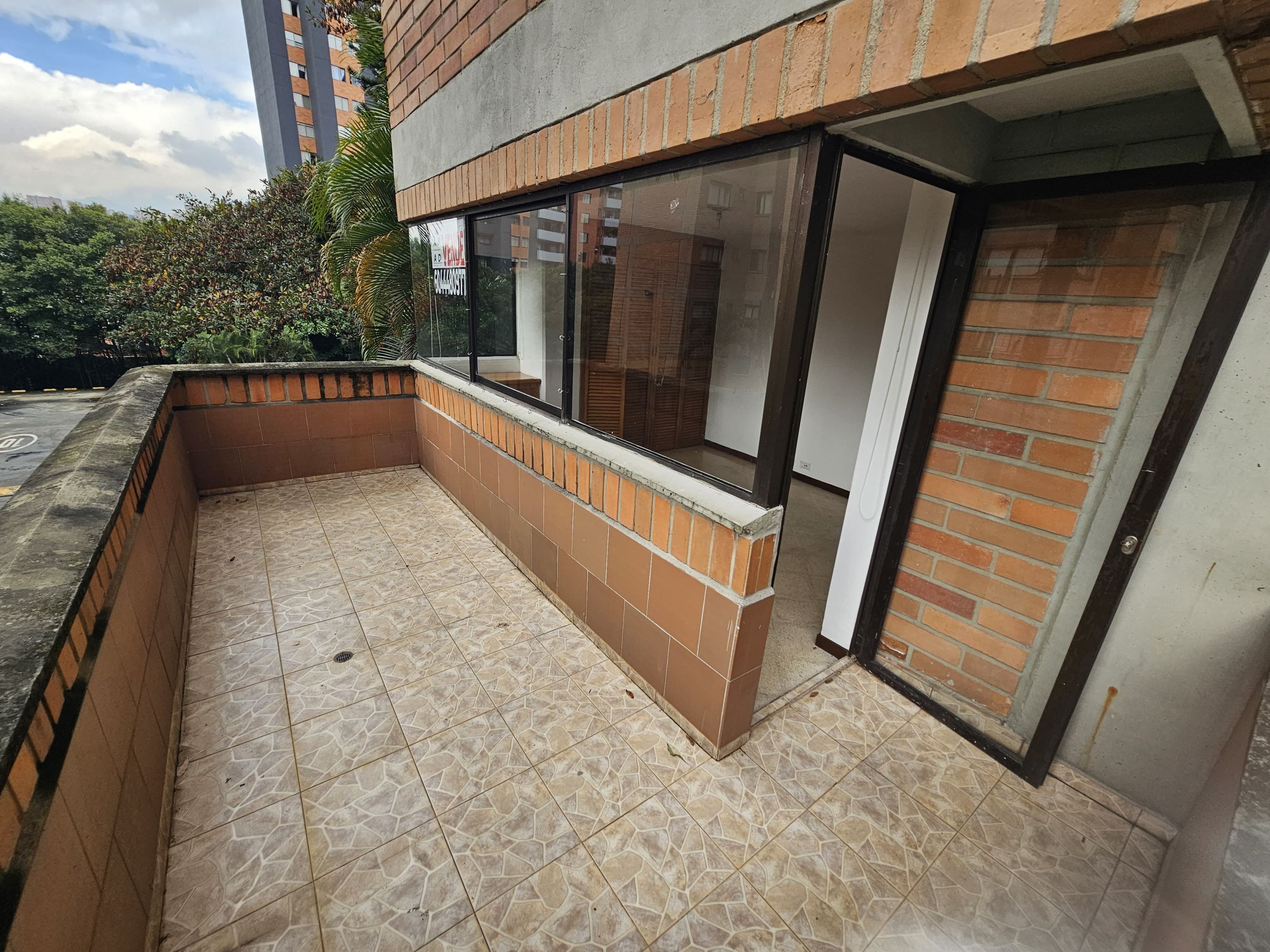 Apartamento en venta Antioquia Medellín Loma De Los Bernal 68 m2 Habitaciones 2 Baños 2 Garajes 1 Precio $480000000