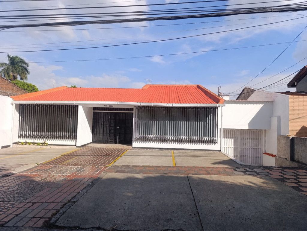 Casa en arriendo Valle Del Cauca Cali Santa Isabel 500 m2 Habitaciones 8 Baños 5 Garajes 5 Precio $11000000