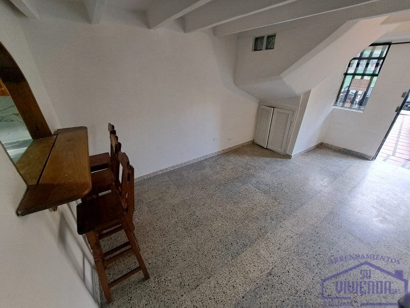Apartamento en arriendo Antioquia Medellín La Colina 50 m2 Habitaciones 3 Baños 1 Garajes 0 Precio $1400000
