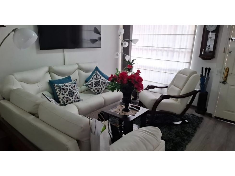 Casa en venta Cundinamarca Bogotá Capellanía 106 m2 Habitaciones 3 Baños 2 Garajes 1 Precio $650000000