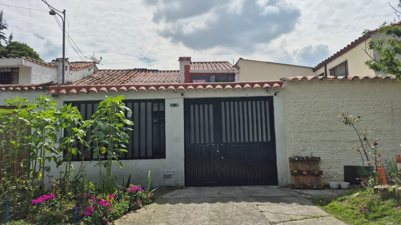 Casa en venta Cundinamarca Bogotá Julio Flórez 180 m2 Habitaciones 3 Baños 4 Garajes 2 Precio $850000000