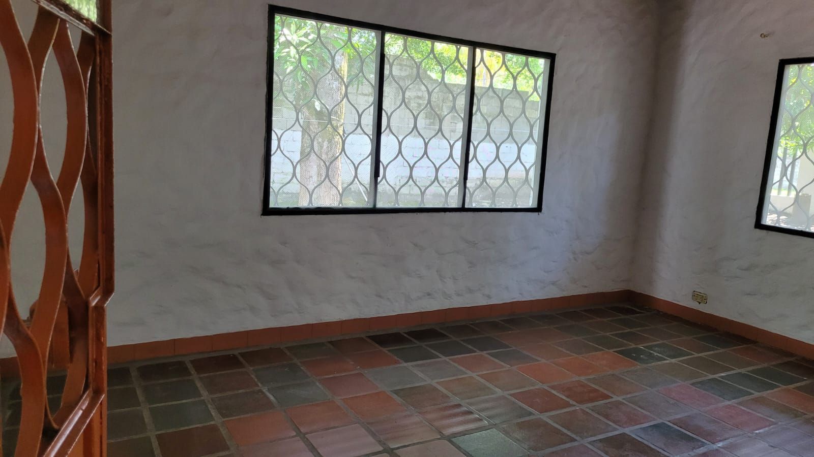 Casa en venta Tolima Honda Santa Helena 219 m2 Habitaciones 4 Baños 3 Garajes 4 Precio $1500000000