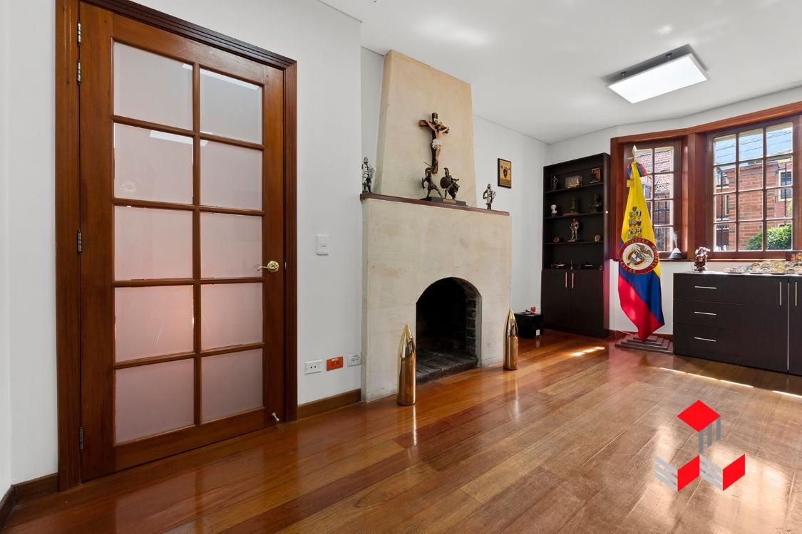 Casa en venta Cundinamarca Bogotá La Magdalena 960 m2 Habitaciones 6 Baños 7 Garajes 6 Precio $4200000000