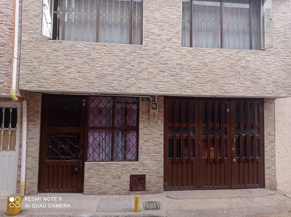 Casa en venta Cundinamarca Bogotá La Gaitana 260 m2 Habitaciones 6 Baños 4 Garajes 1 Precio $465000000