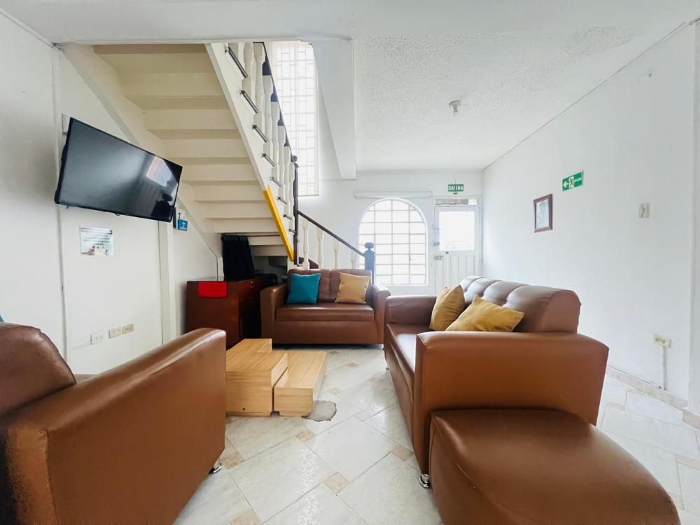 Casa en venta Cundinamarca Bogotá Marly 282 m2 Habitaciones 6 Baños 7 Garajes 0 Precio $1100000000