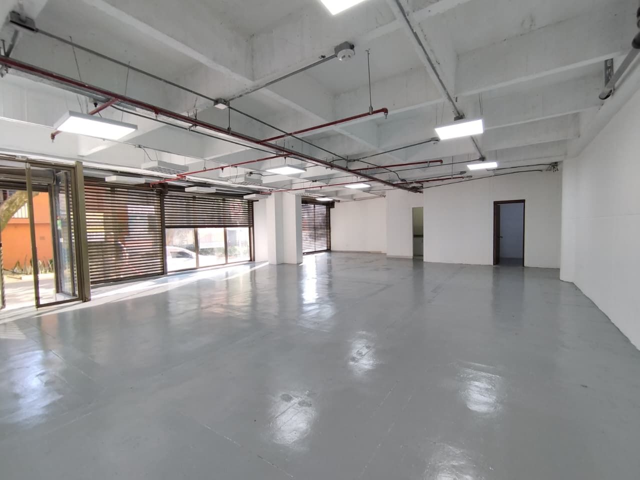 Local en arriendo Antioquia Sabaneta Betania 144 m2 Habitaciones 0 Baños 2 Garajes 0 Precio $14500000