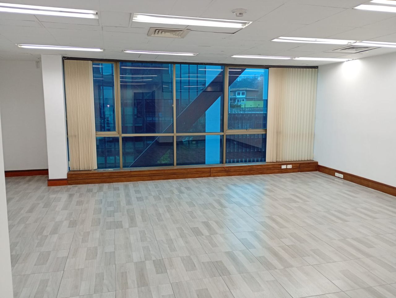 Oficina en arriendo Antioquia Medellín Calle Nueva 105 m2 Habitaciones 0 Baños 2 Garajes 1 Precio $10200000