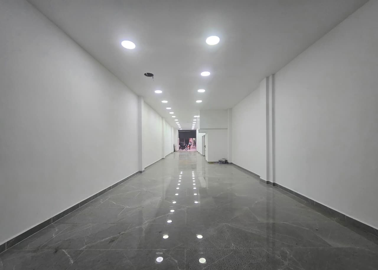 Local en venta Antioquia Medellín El Raizal 120 m2 Habitaciones 0 Baños 2 Garajes 0 Precio $870000000