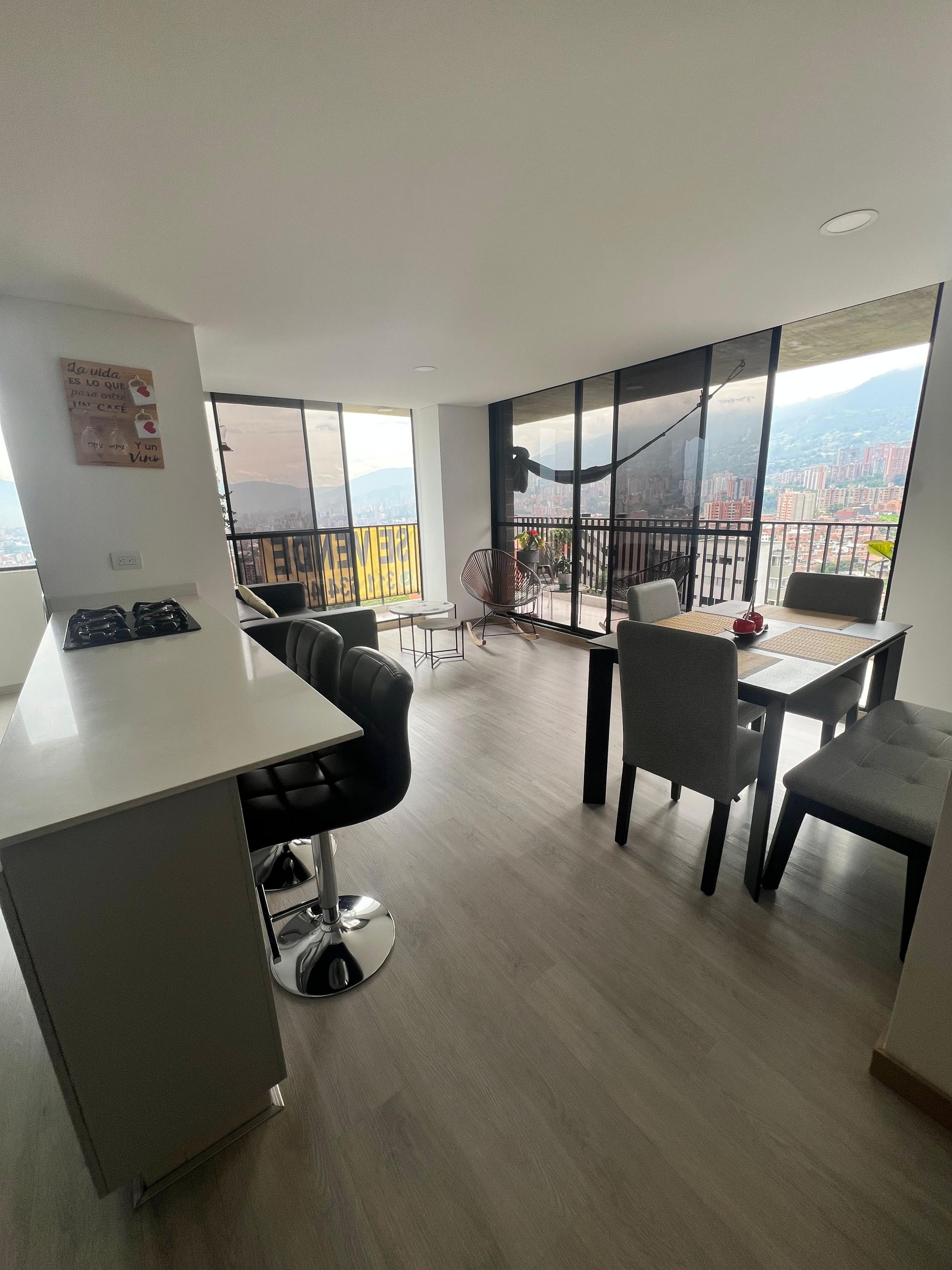 Apartamento en venta Antioquia Envigado Las Antillas 81 m2 Habitaciones 3 Baños 2 Garajes 0 Precio $670000000