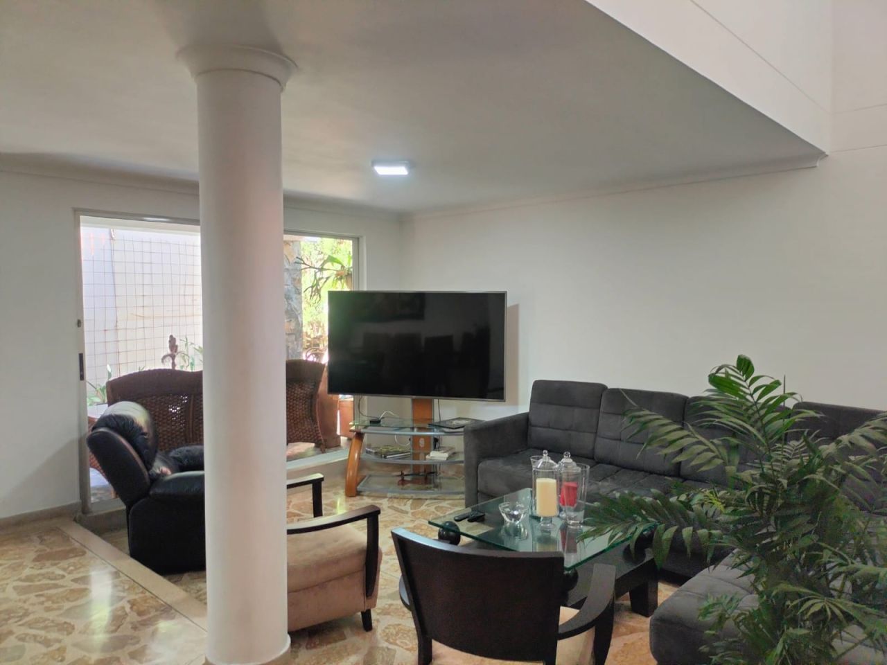 Casa en arriendo Antioquia Medellín Los Balsos No 2 300 m2 Habitaciones 4 Baños 4 Garajes 3 Precio $9300000