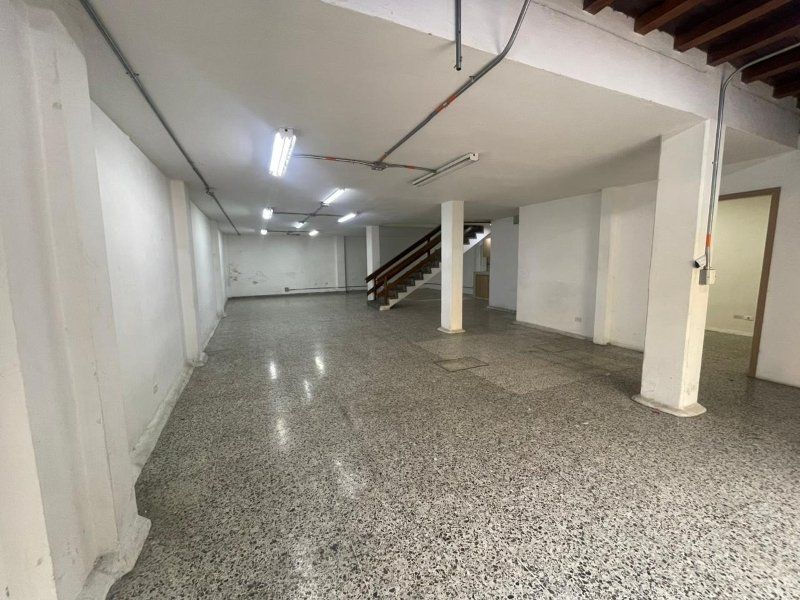 Bodega en arriendo Antioquia Itagüí Santa Maria Et Iii 300 m2 Habitaciones 0 Baños 2 Garajes 0 Precio $9500000
