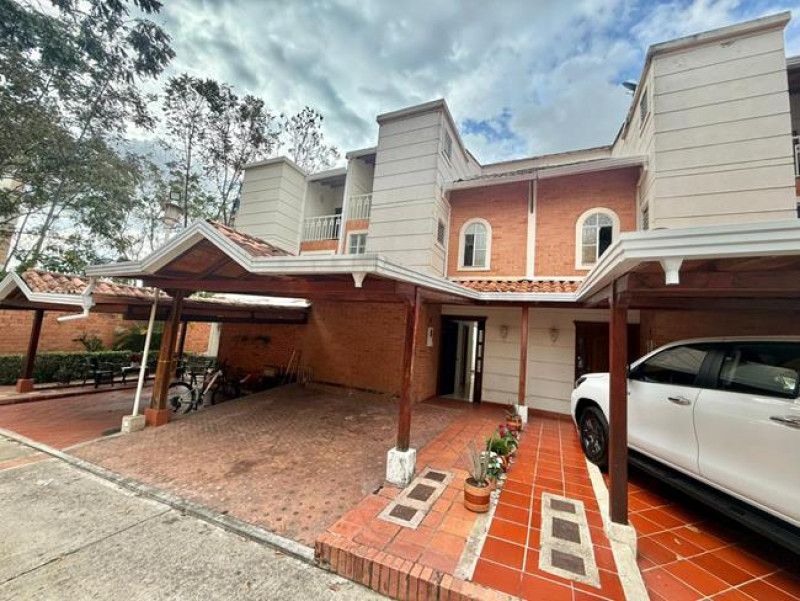 Casa en venta Santander Floridablanca Br Versalles Campestre 129 m2 Habitaciones 3 Baños 3 Garajes 0 Precio $640000000
