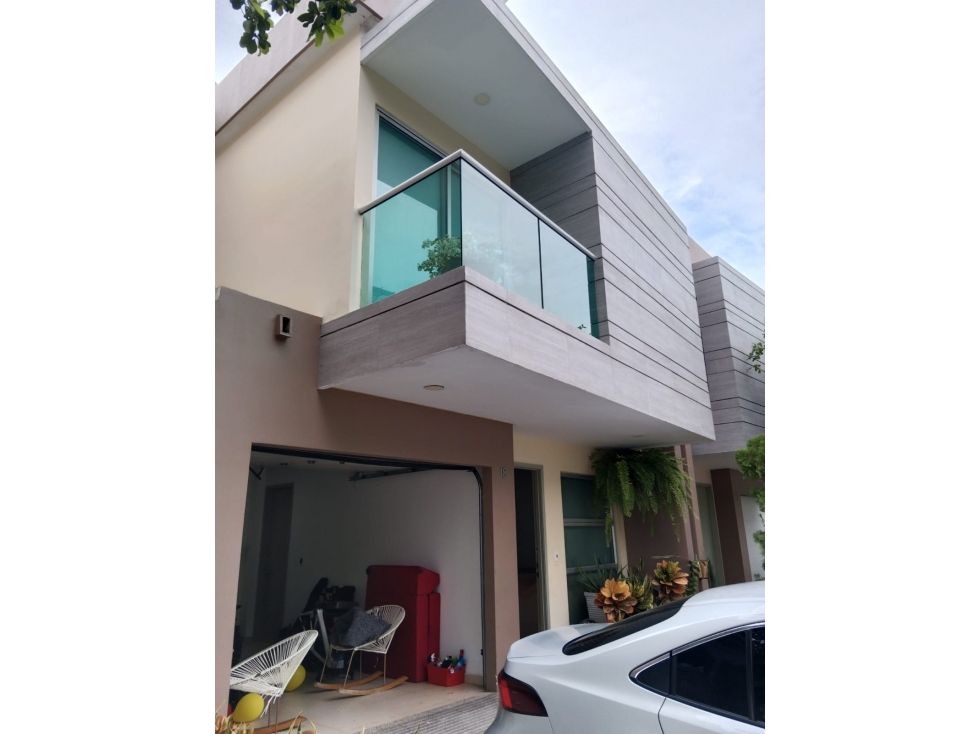 Casa en arriendo o venta Atlántico Puerto Colombia Villa Campestre 220 m2 Habitaciones 3 Baños 3 Garajes 2 Precio venta $950000000 Precio arriendo $12000000
