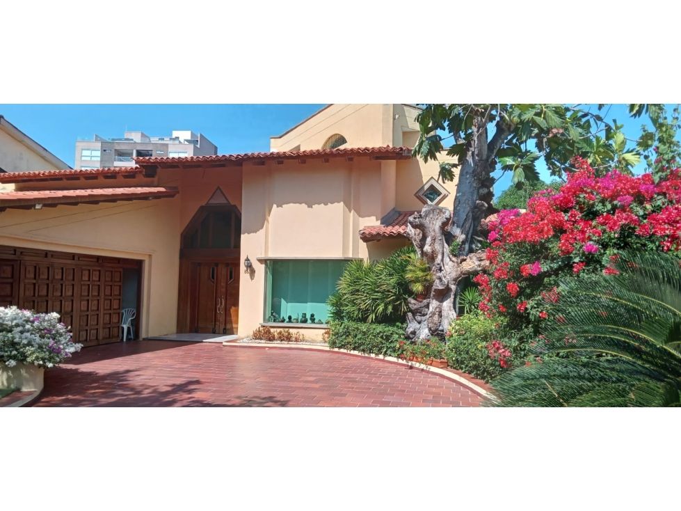 Casa en venta Atlántico Barranquilla Andalucia 649 m2 Habitaciones 3 Baños 5 Garajes 4 Precio $2300000000