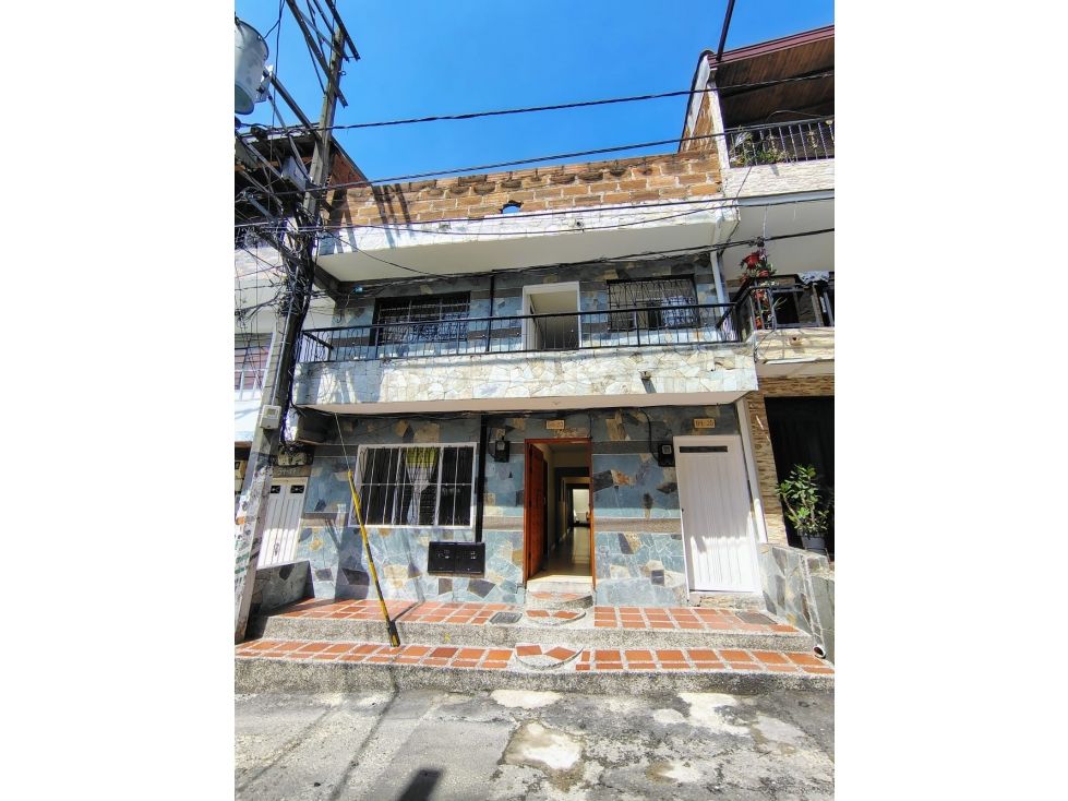 Casa en venta Antioquia Medellín La Esperanza 268 m2 Habitaciones 6 Baños 4 Garajes 0 Precio $630000000