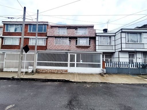 Casa en venta Cundinamarca Bogotá Santa Isabel Et Ii 350 m2 Habitaciones 7 Baños 4 Garajes 2 Precio $880000000