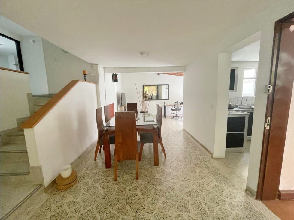 Apartamento en venta Antioquia Medellín Florida Nueva 156 m2 Habitaciones 4 Baños 2 Garajes 1 Precio $1000000000