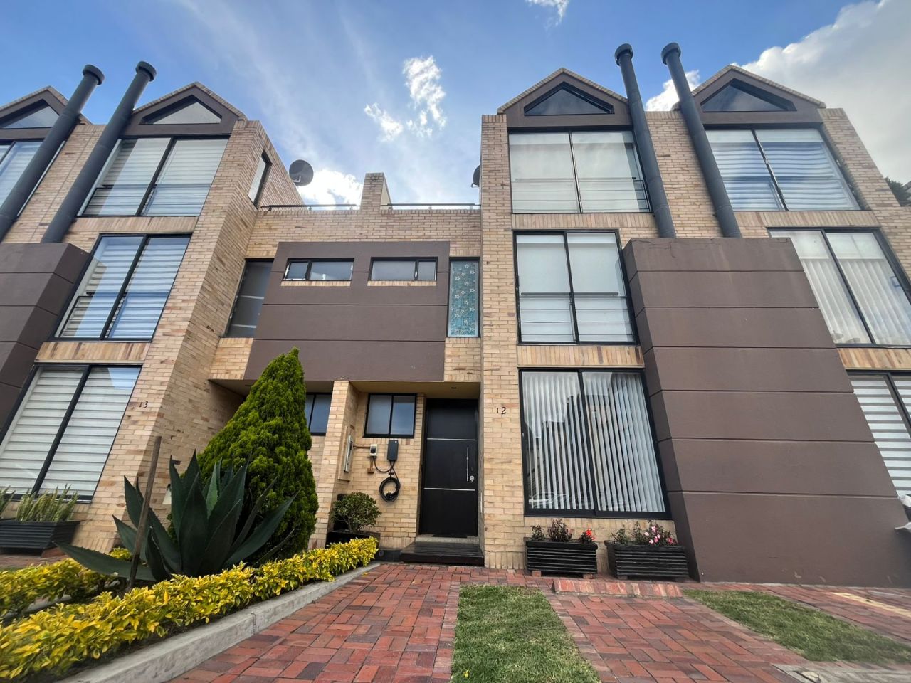 Casa en arriendo Cundinamarca Chía Delicias Norte 170 m2 Habitaciones 3 Baños 4 Garajes 2 Precio $4500000