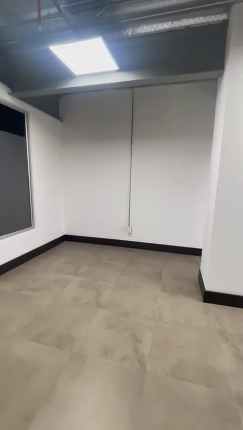Oficina en arriendo Risaralda Pereira Jardin De Velez Y Velez 40 m2 Habitaciones 0 Baños 1 Garajes 1 Precio $3100000