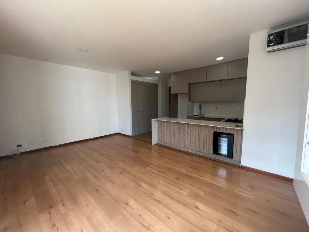 Apartaestudio en arriendo Antioquia Medellín Santa Maria De Los Angeles 70 m2 Habitaciones 1 Baños 1 Garajes 1 Precio $3800000