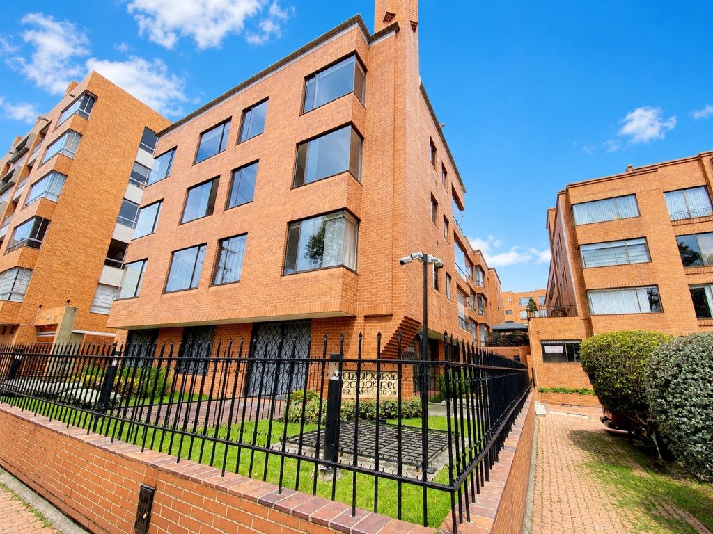 Apartaestudio en venta Cundinamarca Bogotá San Patricio 54 m2 Habitaciones 1 Baños 2 Garajes 1 Precio $370000000