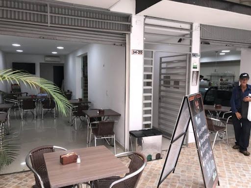 Edificio en venta Antioquia Medellín Las Acacias 630 m2 Habitaciones 8 Baños 8 Garajes 0 Precio $4500000000