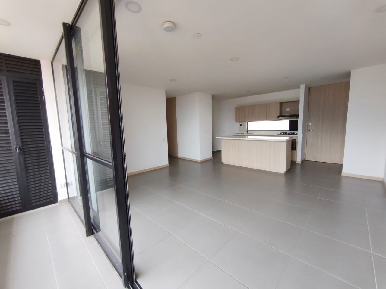 Apartamento en arriendo Antioquia Envigado Asd 116 m2 Habitaciones 3 Baños 3 Garajes 2 Precio $6100000