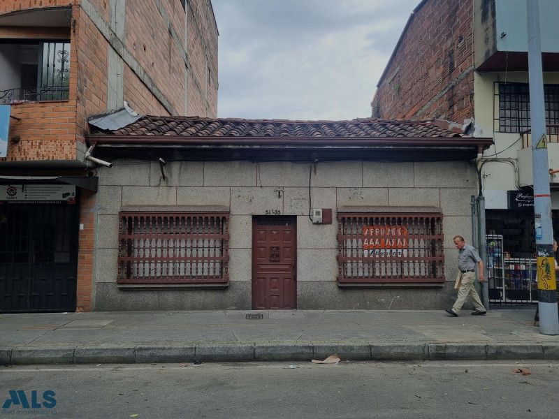 Casa en venta Antioquia Medellín Cristo Rey 198 m2 Habitaciones 6 Baños 3 Garajes 0 Precio $1200000000