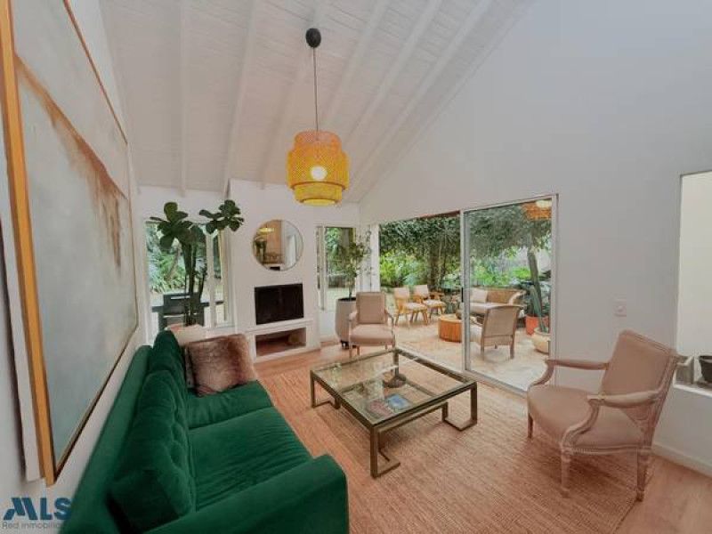 Casa en venta Antioquia Medellín Altos Del Poblado 236 m2 Habitaciones 4 Baños 3 Garajes 4 Precio $1850000000
