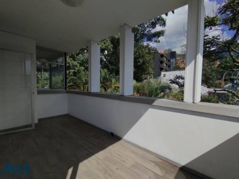 Apartamento en venta Antioquia Medellín La Linde 137 m2 Habitaciones 3 Baños 2 Garajes 1 Precio $850000000