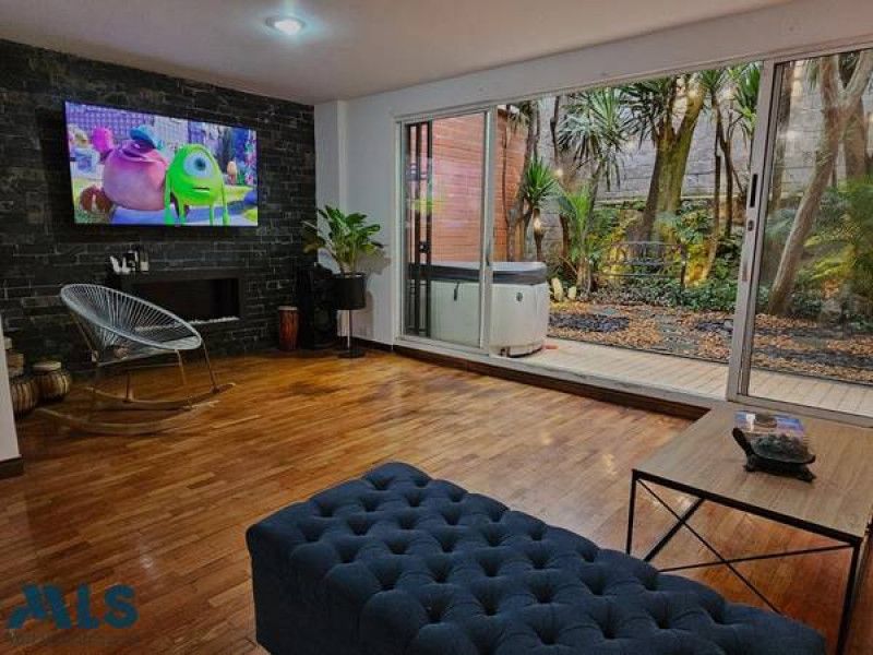 Casa en venta Antioquia Medellín Castropol 205 m2 Habitaciones 4 Baños 3 Garajes 2 Precio $1120000000